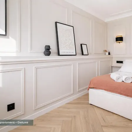 Poeticstay - Louvre - Aboukir-3