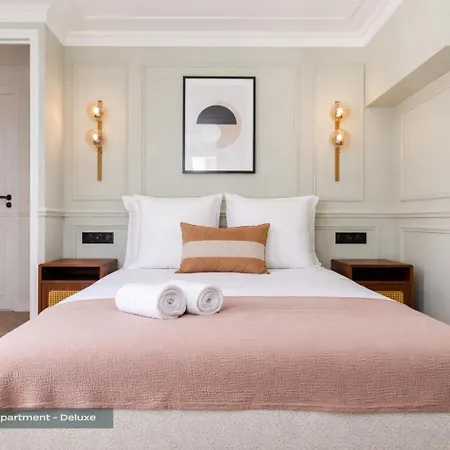 Poeticstay - Louvre - Aboukir-2